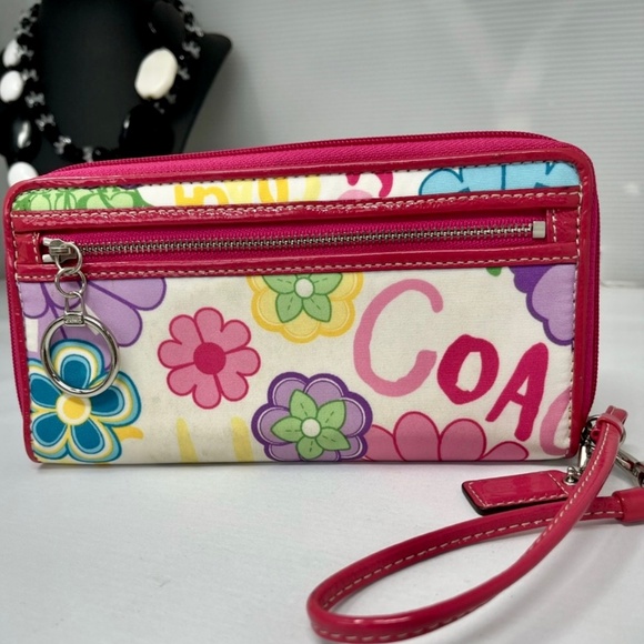 Coach Like New Poppy Floral Wristlet - Picture 1 of 5